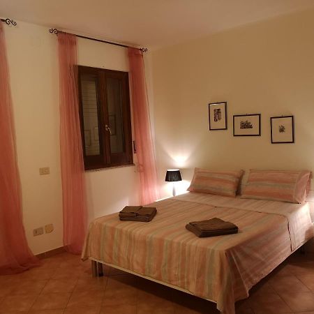 Апартаменти Andrea'S House Карбонія Екстер'єр фото